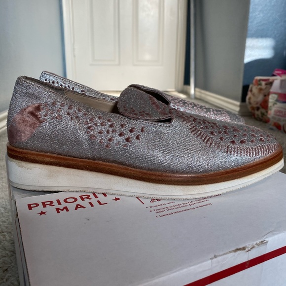 Free People Loafers Snake Eye Metallic Silver Pink - Picture 6 of 9